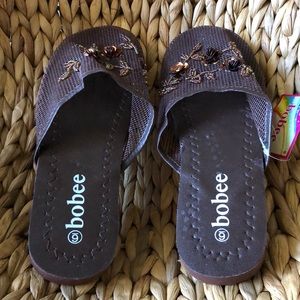 Basic brown sandals size 6